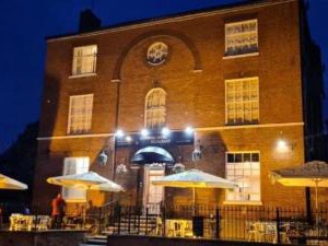 Rothwell Hotel 