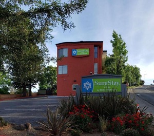 Surestay Hotel 