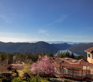 Villa Eyrie Resort 