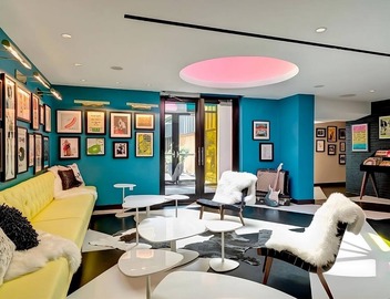 2 Pool View Units, 5-minute walk to Back Bay Fens! Valet Parking, Pool, Garden! 3
