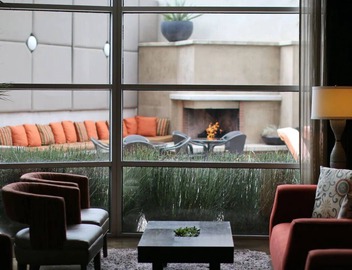 2 West Coast Double Room at Hotel Angeleno w/Rooftop Dining Near UCLA Campus 5