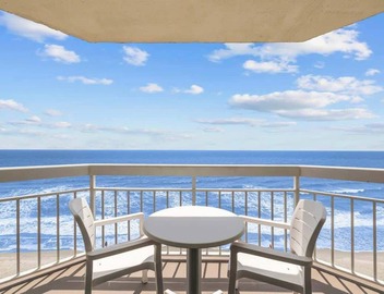 Coastal Charm: 1BR Oceanfront 2