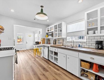 East Austin Pool Home Perfect for ACL, F1 & Football Events, Fenced Yard 5