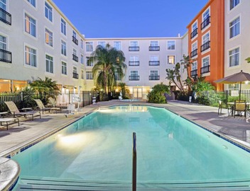 Embassy Suites Valencia 2