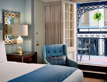 Explore Historic Neighborhood in French Quarter! Pets Allowed, Outdoor Pool! 4