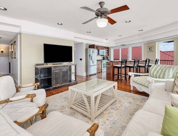 Oceanfront Penthouse with Concierge Service! 3