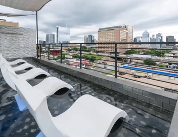 Swanky Townhome 3