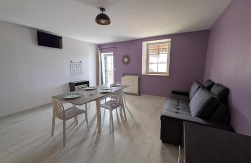 Offlanges Apartment | À 2 pas de la forêt de la Serre