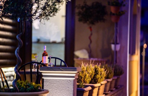 Perama Hotel | Álbero Hotel
