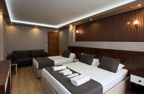 Uskudar Hotel | ÜSKÜDAR OTEL