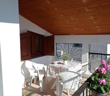 Kalambaka House | Μυρτώ