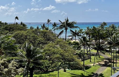 Waikiki Apartment | ωαιкιкι 6ᵗʰ Floor Studio w/Balcony — WAIKIKI GRAND HOTEL® 615