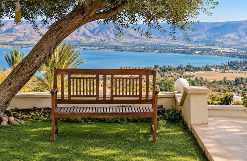 Kinneret Apartment | אצל דניאל במושבה - 2 צימרים מושלמים עם נוף לכינרת