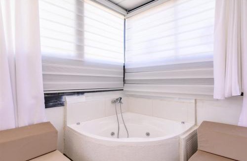 Isfiya Apartment | האלפים של הכרמל ומצפה העמקים- וילה ומלונית מול נוף הצפון