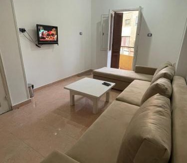 Sakkala Apartment | شقه مميزه غرفتين وسط الغردقه بميدان السقاله