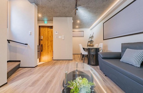 Joto Villa | とうか 屋上テラス付きのバスタイム 新築戸建て ベッド4台 最寄り駅3路線で便利なお宿
