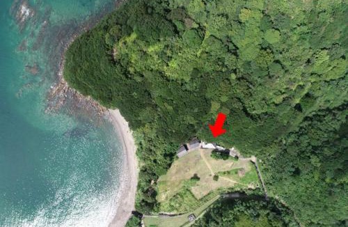 Otsuki House | ぽつんとビーチ付きで海水浴して大きな庭で焚き火やバーベキューが楽しめる1日1組貸切宿ウミクマルア