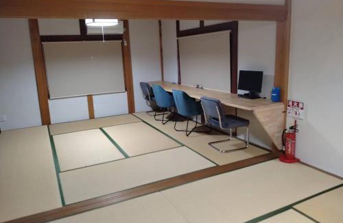 Nagahama Ski Chalet | 上丹生"かみにゅう"山根邸別館フルリノベーション古民家一棟貸切16名まで