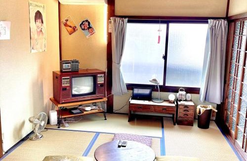 Hannan House | 五縁箱
