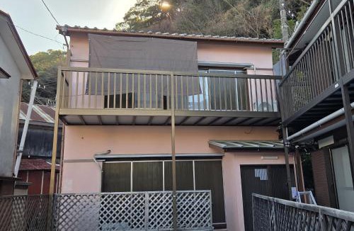Usami House | 伊豆の宿 静川