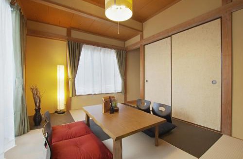 Ito House | 伊豆高原-Meadow-