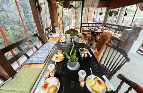 Sakyo Ward Bed & Breakfast | 八瀬の宿 鹿鳴荘