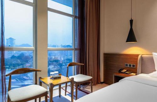 Kaili Hotel | 半山酒店
