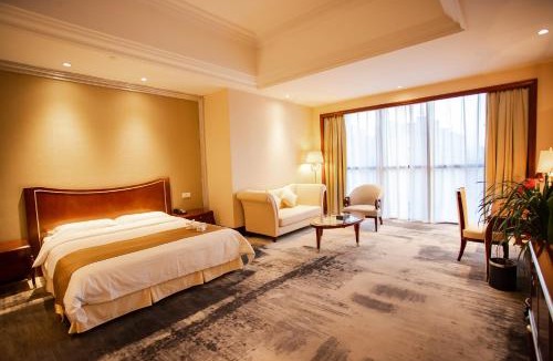 Wenfeng District Hotel | 安阳华强诺华廷酒店