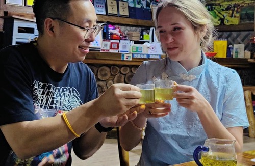 Wulingyuan Hostel | 张家界集结号公馆 Zhangjiajie Jijiehao Inn Avator Mountin-National Park-East Gate, Meeting Friends-Common Area-Poor teble-COFFEE-BEER-Laundry-Party, FREE Breakfast, Book tickets in advance, Chinese Calligraphy&Tea&Kung Fu Course