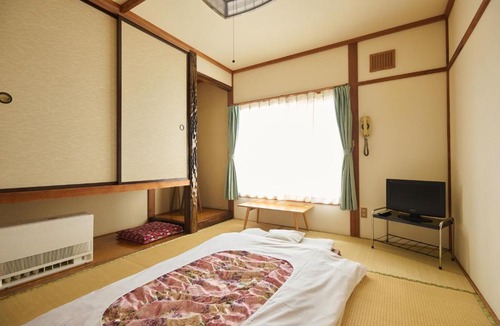 Shiraoi-cho Hotel | 旅館おぎた Ryokan Ogita - near Shiraoi Station