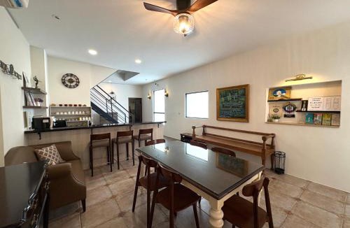 West Central District House | 日安蝸牛