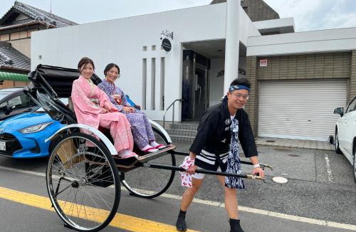 Kishiwada House | 民泊 & 人力車 Murakami International