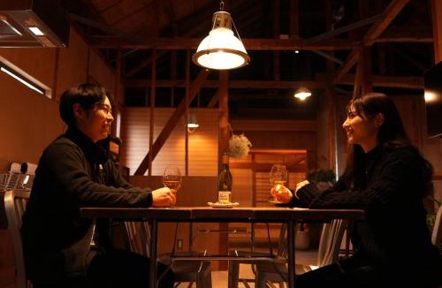 Oarai Apartment | 波と月