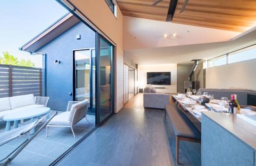Ichinomiya Apartment | 海近1棟貸し,テラスでBBQ,85インチTVで映画三昧,早朝海散歩,大人が休める静かな隠れ家-HK House-