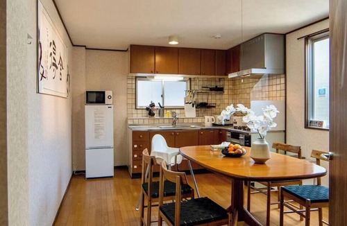 Higashinari House | 福助Hakuro double bath; 5mins to Metro;Nipponbashi Namba7mins;Nara direct