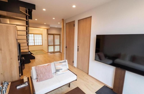 Tennoji Apartment | 秋和居
