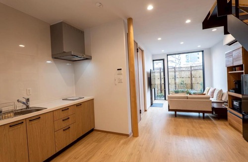 Tennoji Apartment | 秋和居