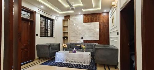 Loralai District House | 远方民宿