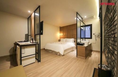 Cheonan Hotel | 월호텔