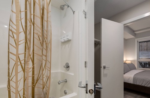 Shaganappi Apartment | $0 Clean Fee, King Bed, Corner Unit
