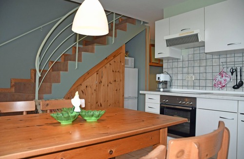 Lancken-Granitz Cottage | 01 Holiday apartment with garden terrace - Holiday apartments in the fishing village and under the