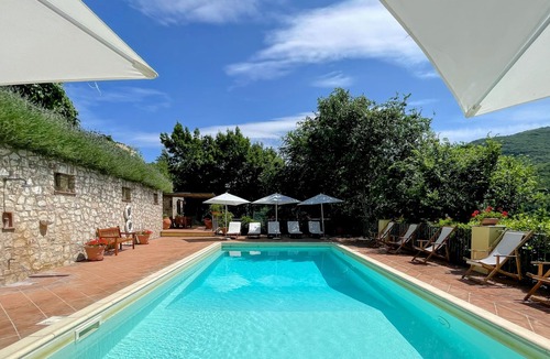 Spoleto Villa | 01 Spoleto Splash - Private pool and grounds
