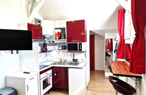 Razac-sur-l'Isle Apartment | 08 - Joli studio avec clim et tout équipé pour 2 personnes, lit double, parking privatif gratuit, grand fourgon possible, tout le linge de maison est fourni