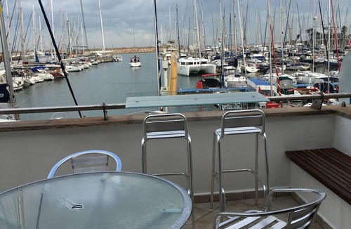 Herzliya Pituach Apartment | 0cean front Herzelia condo next to beach and resturants