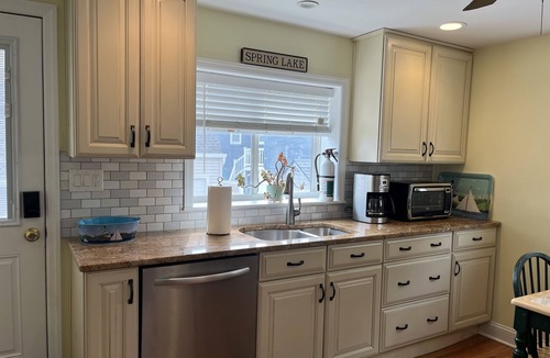 Wall House | 1/2 Block to Beach- Spring Lake Border- Great for Families, easy walk to Beach