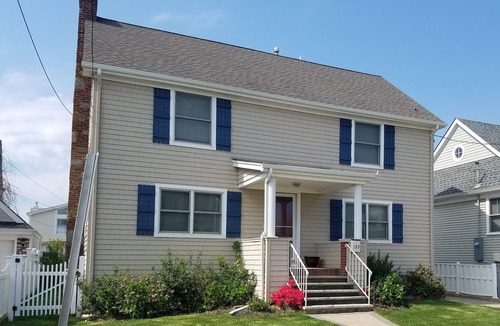 Wall House | 1/2 Block to Beach- Spring Lake Border- Great for Families, easy walk to Beach
