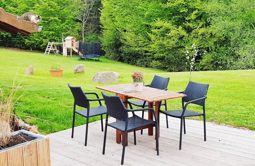 La Chapelle-devant-Bruyeres Apartment | 1-4 people, in the middle of nature, quiet location, playground, dogs allowed