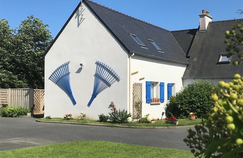 Ploubazlanec House | 1.5 km from the pier for Bréhat: Gite Ty Tophe