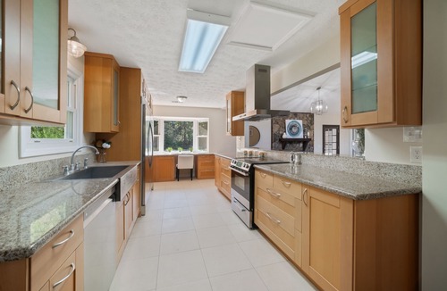 Fayetteville House | 1 Acre Bright Beauty Near shops, Trilith, US Soccer & Airport