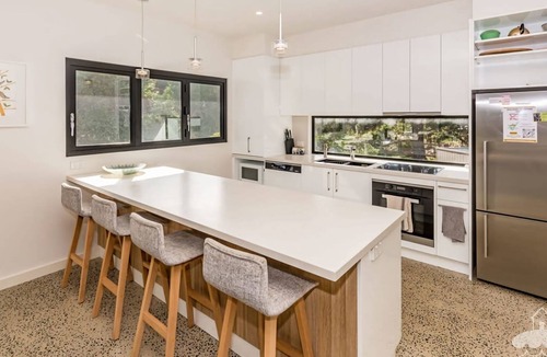 Sandy Point House | 1 Anderson Ave Stay 3 Pay 2 Winter Special